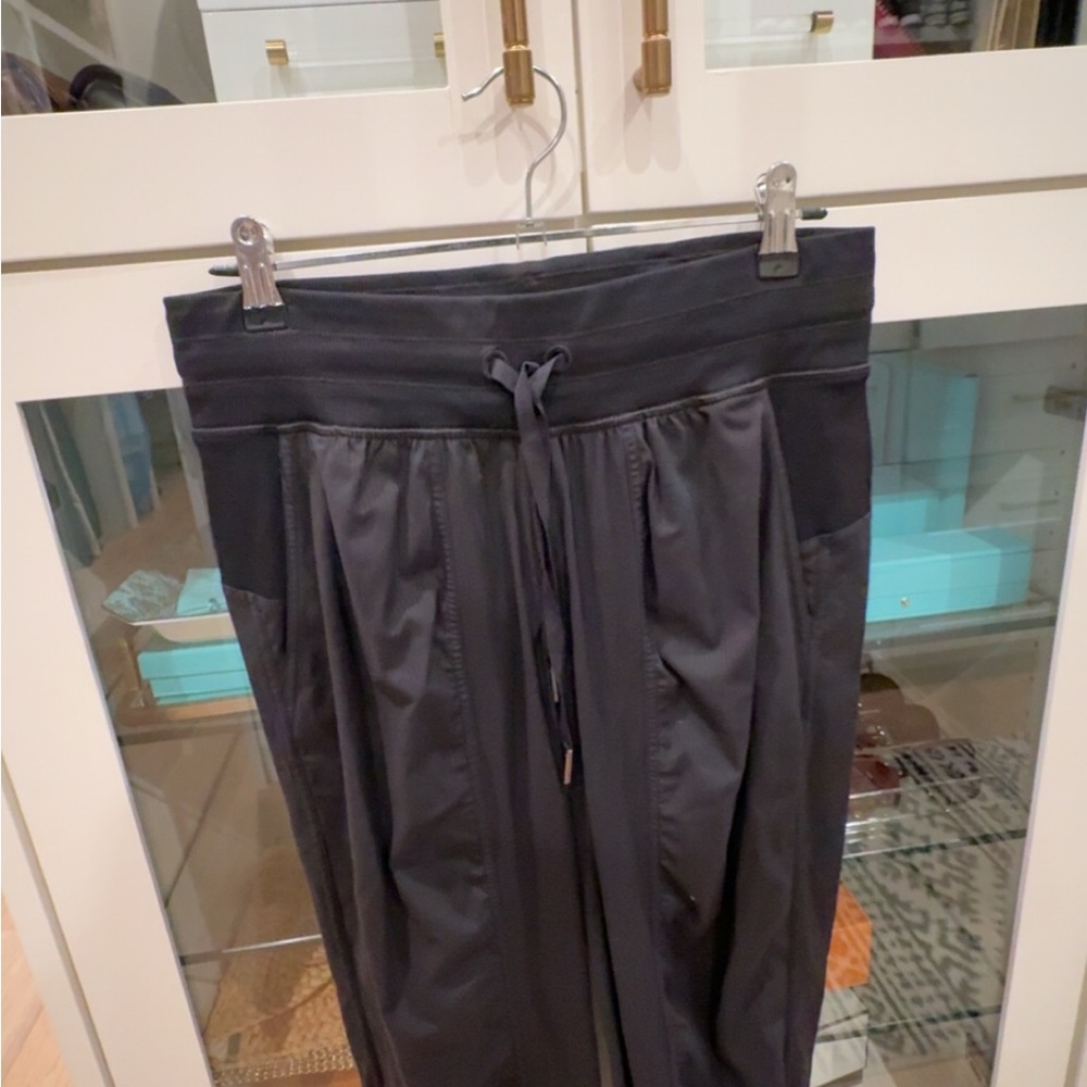 BLACK LULU DANCE JOGGERS 🪩